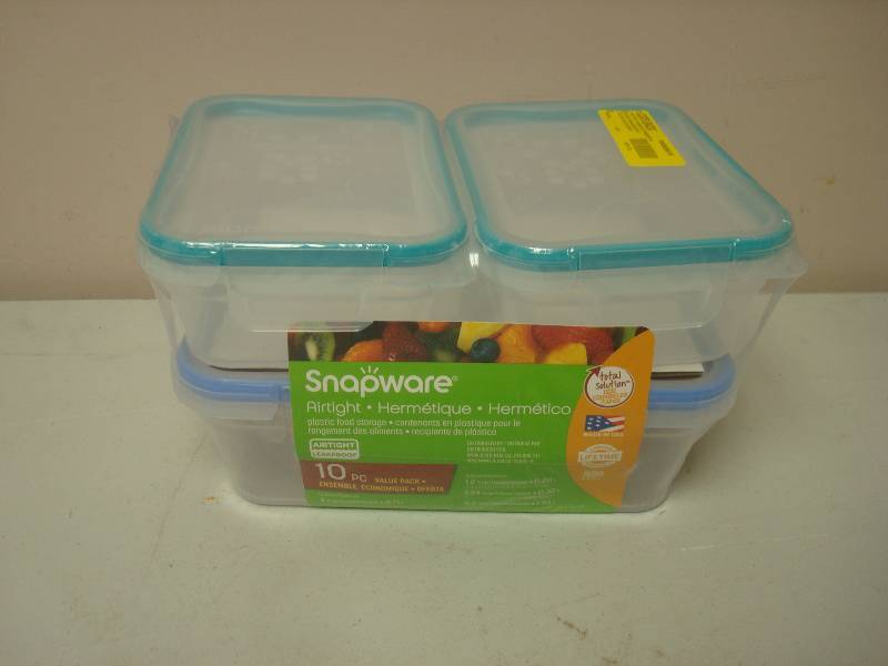New Snapware Plastic Food Containers�