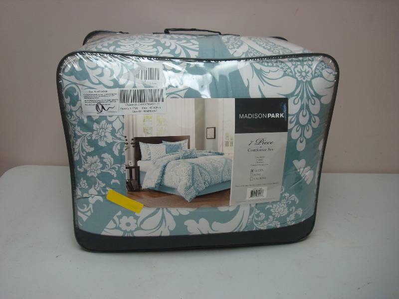 Madison Park Comforter Set, Queen Size, Store Return