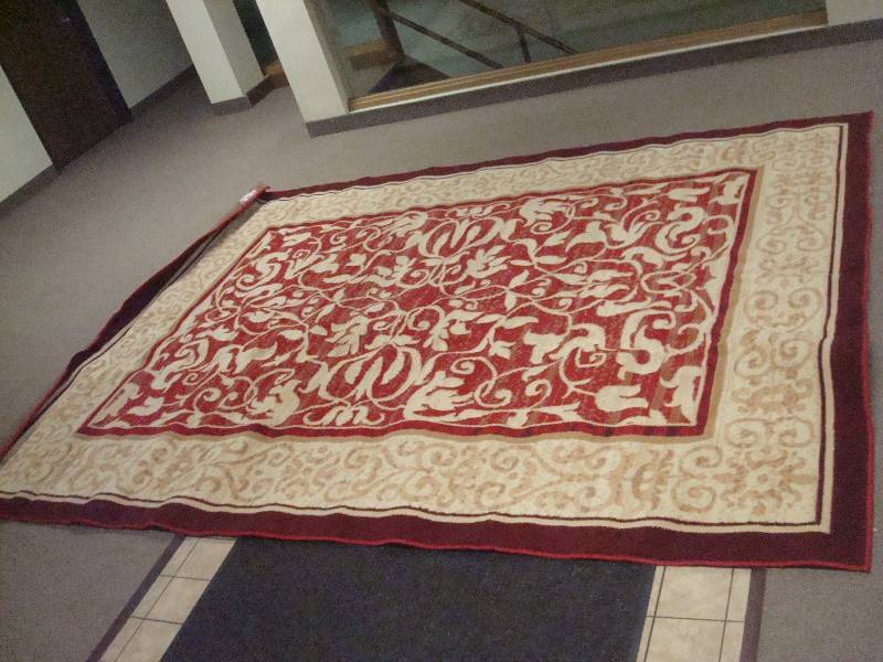 Large Dallas Baroness Red Area Floor Carpet Rug, Around 7 Foot By 10 Foot, Store Return
