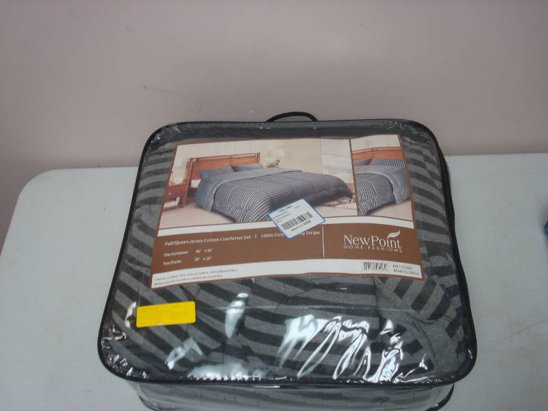 New Point Comforter Set, Store Return TwinQueen