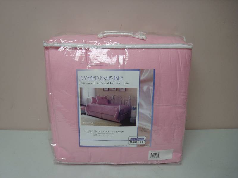 Pink Twill Daybed Comforter, Looks Unused