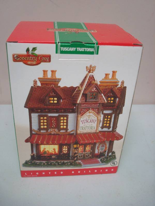 Coventry Cove Tuscany Trattoria Christmas Lighted Building