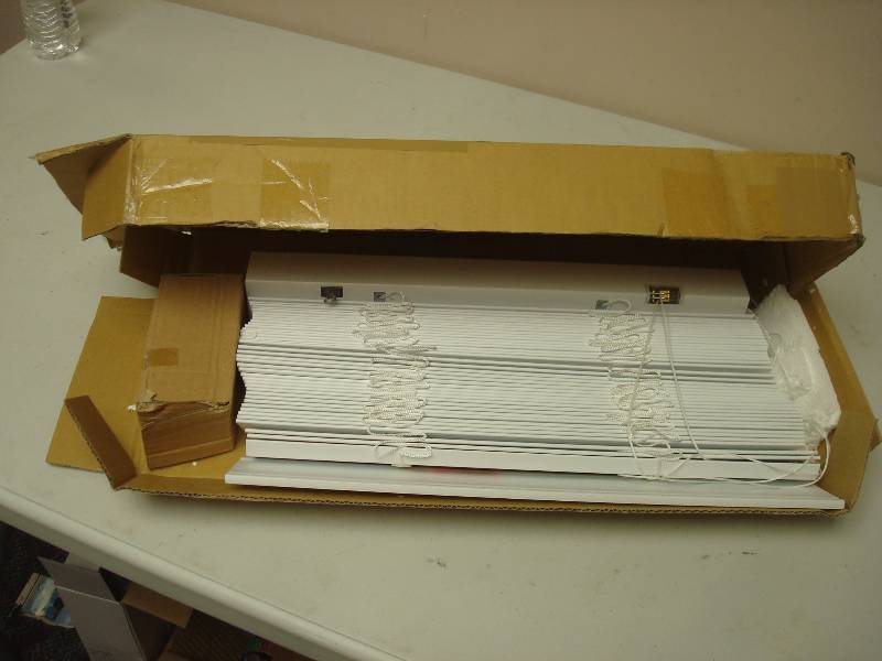 White Shade Blinds, Store Return