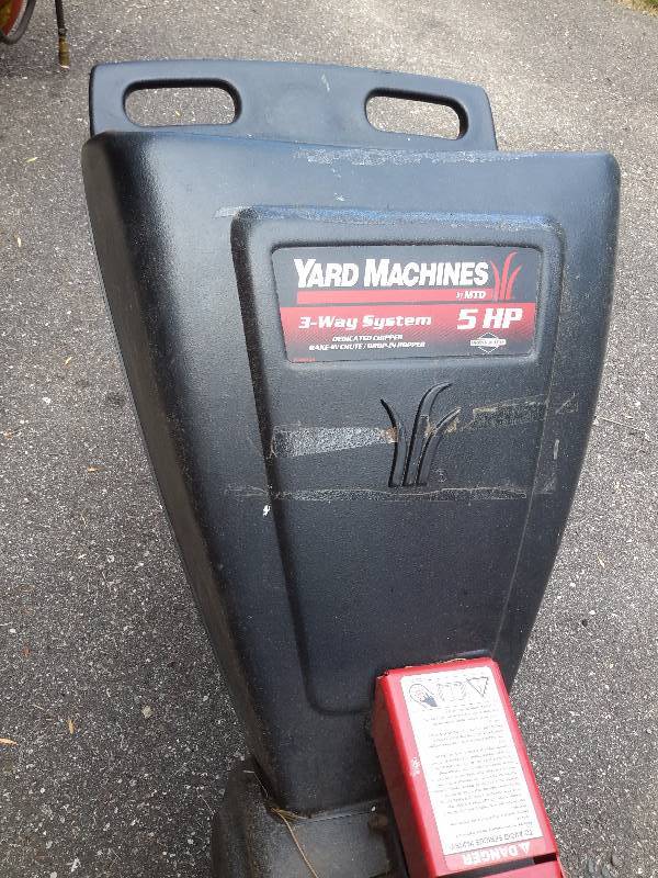 lot 11 image: MTD, YARD MACHINE, 3 Way System  Chipper.  5 H.P.