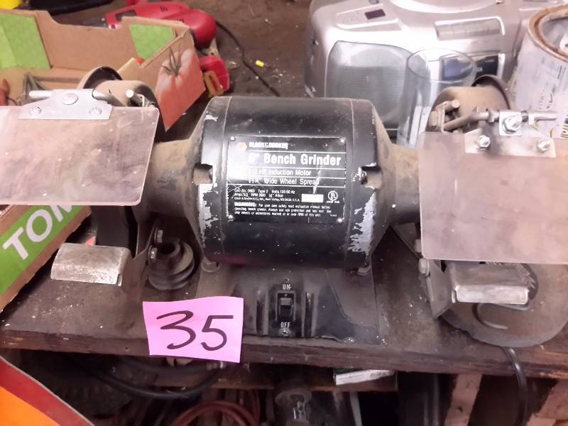 lot 35 image: Black and Decker, 6 in Bench Grinder.. Tested and Works.