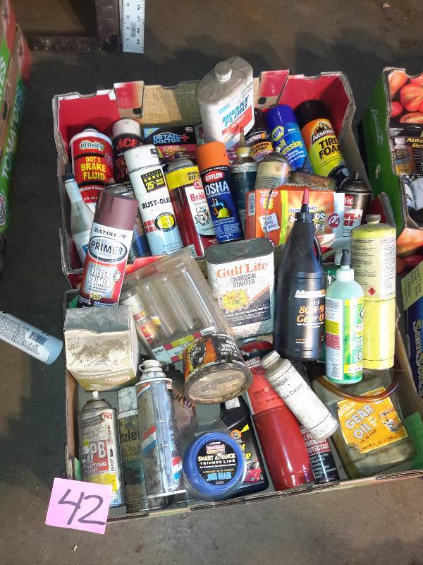 lot 42 image: Large lot of Paints and other cleaners and liquids.. See closeups