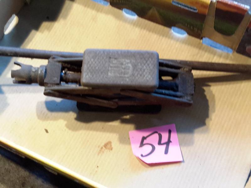 lot 54 image: Scissor Jack.. We have the long handle that fits this.. (not shown).