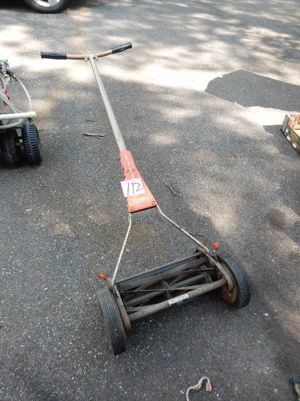 lot 112 image: Reel Push Mower.. Works well