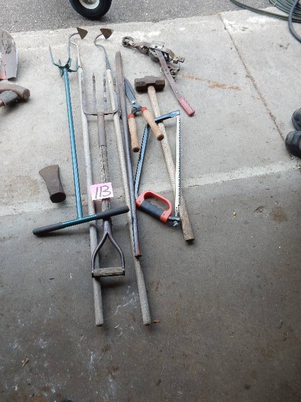 lot 113 image: Misc. Gardening tools as pictured
