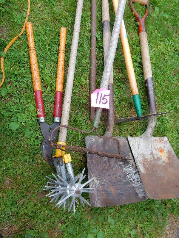 lot 115 image: Misc. Gardening tools as pictured