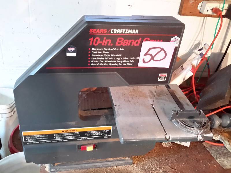lot 50 image: Craftsman, 10 in Band Saw.. Tested and Works