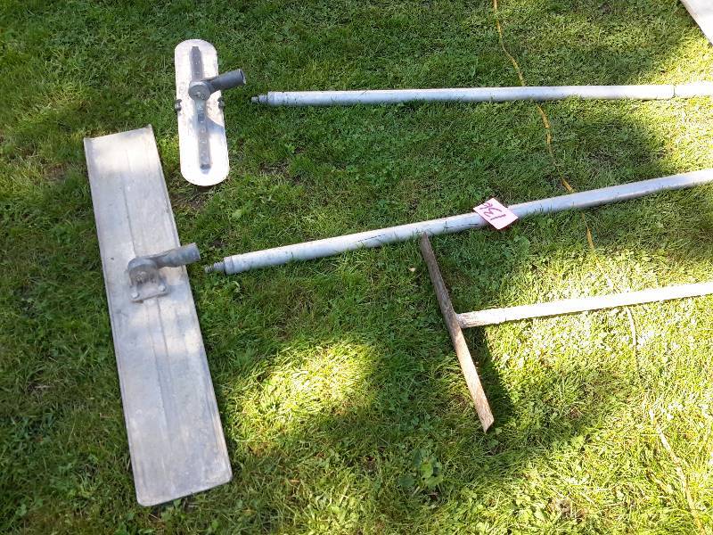 lot 136 image: Long Handled cement Finishing tools.. Kneeling boards