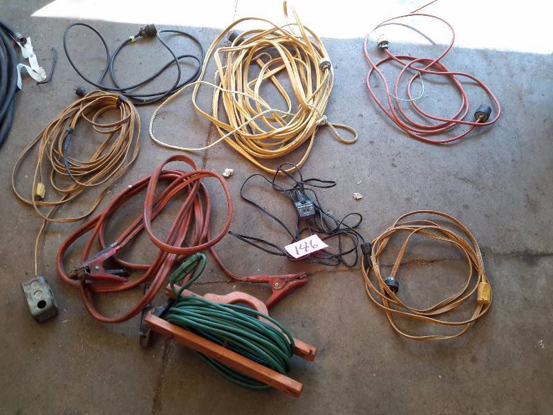lot 146 image: Lot of Cords as pictured.