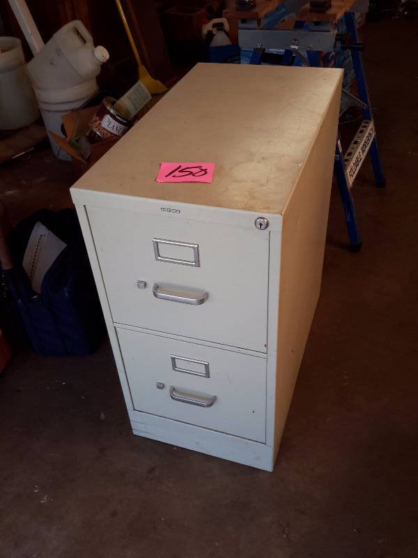 lot 150 image: 2 drawer, letter size file cabinet.. Fully extending drawers