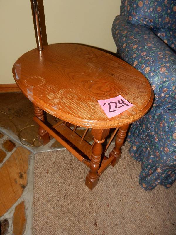 lot 224 image: Mid Mod, Vintage Table with lamp.  Approx 2ft x 16in x 54in