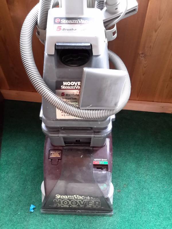 lot 248 image: Hoover Steam Vac.. Untested, but owner says it works.. Please inspect.