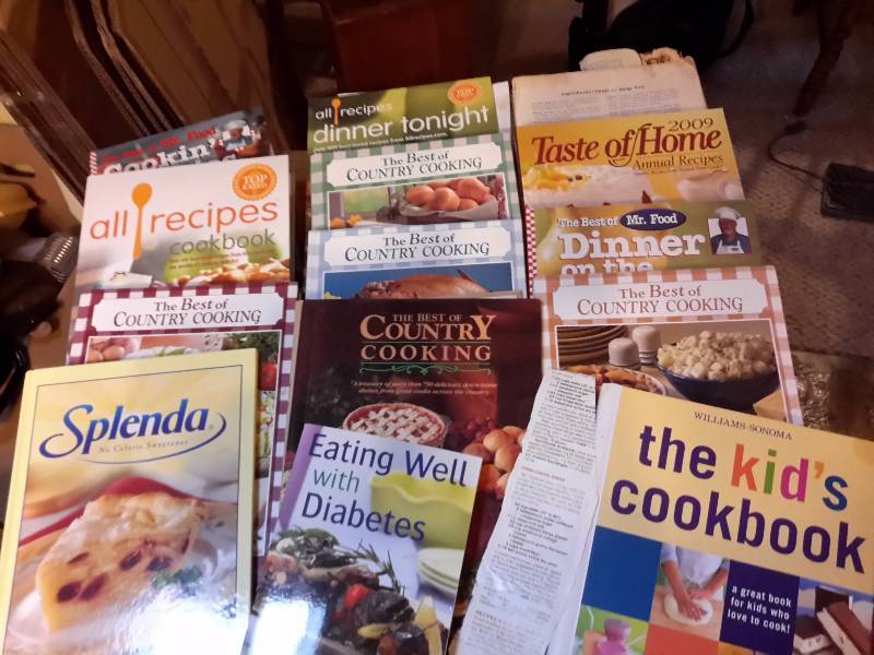 lot 266 image: large lot of Cook Books