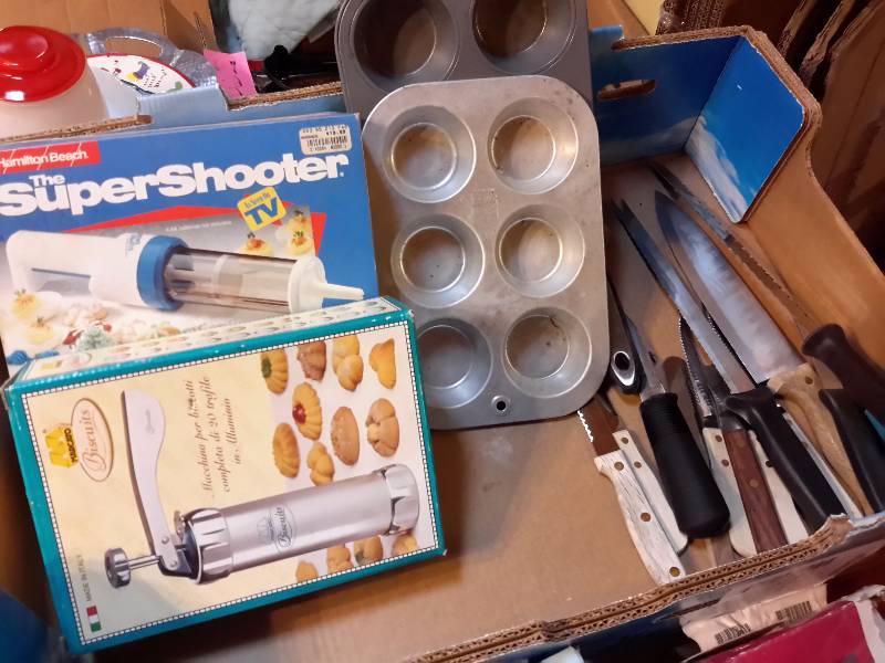 lot 268 image: cookie and biscuit presses.. Knives and Cajun Injector Batter Pro..