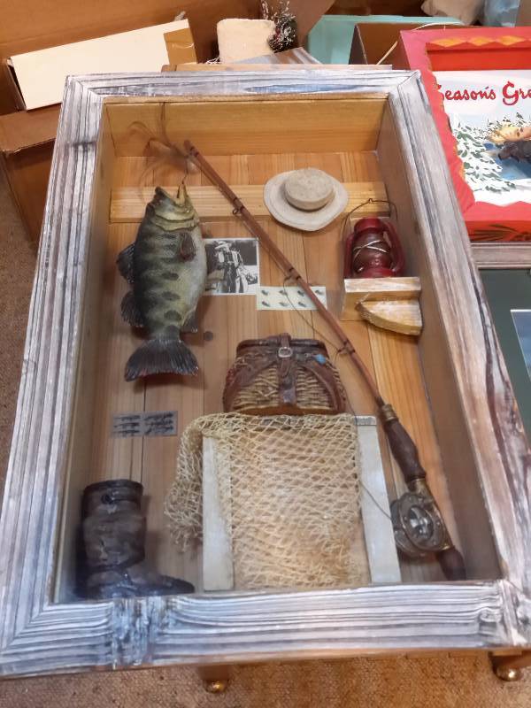 lot 276 image: Misc. pictures. Including a FISHING THEME Diorama.. Very cool.