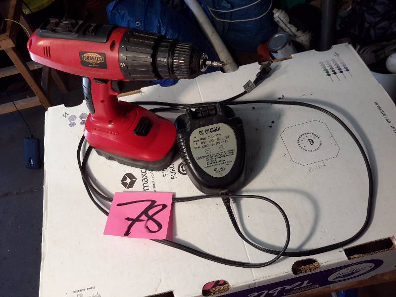 lot 78 image: Toughtest, 18 V  cordless Drill and charger.. tEsted and work