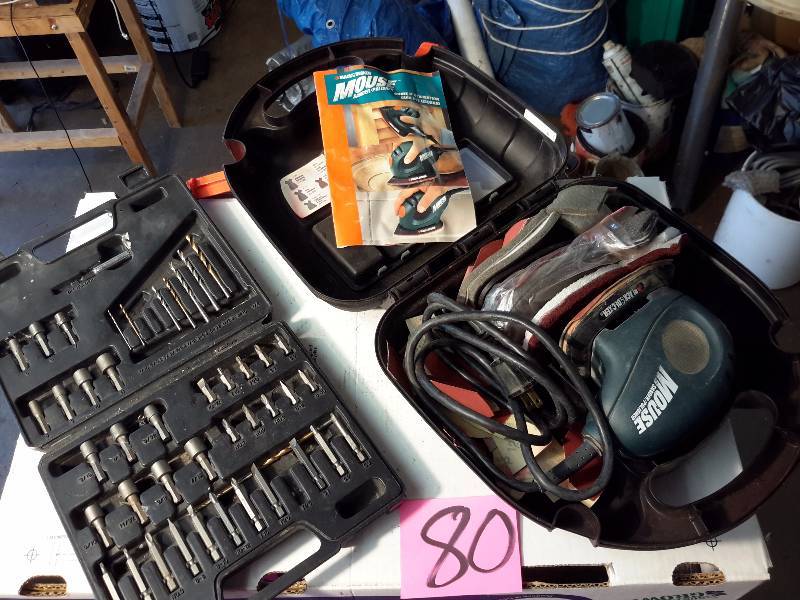 lot 80 image: MOUSE Corner Palm Sander, Misc. Bits