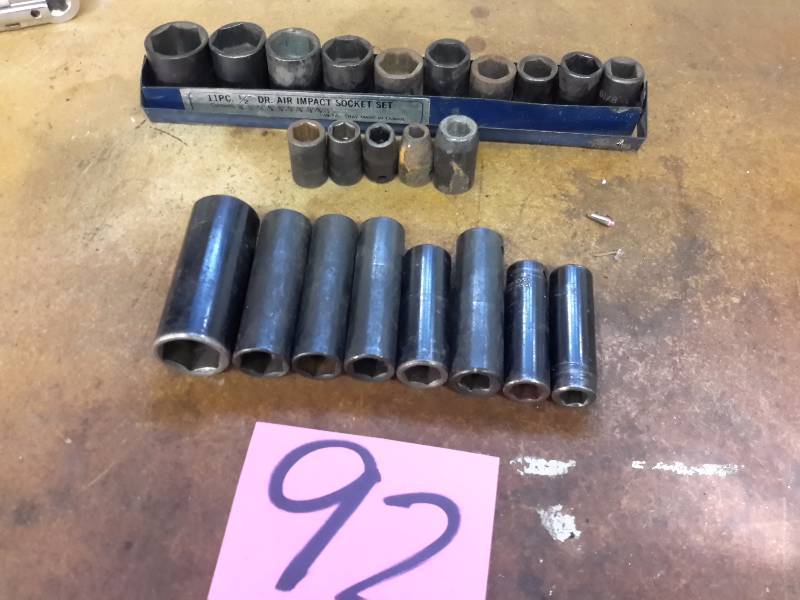 lot 92 image: Impact wrench sockets.. Deep and shallow sockets