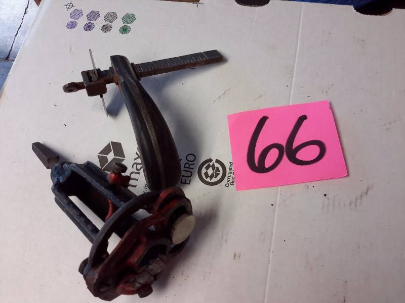lot 66 image: 2 Antique Tools.. Not sure what they are.. Look closely.