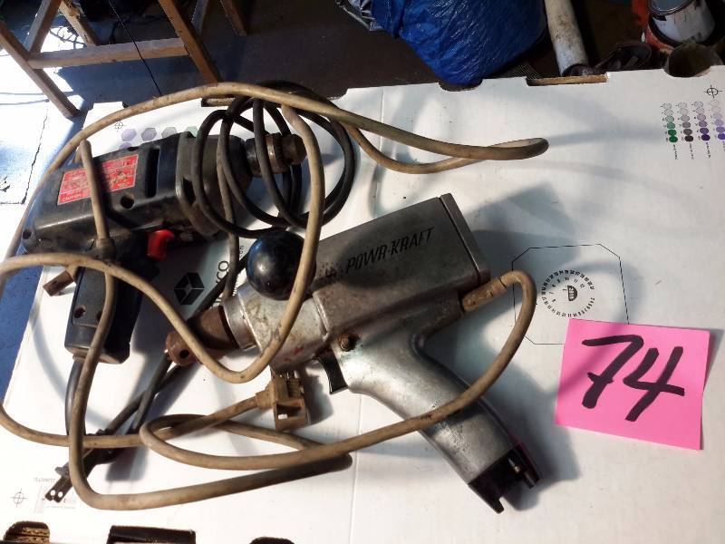 lot 74 image: Power Kraft, Drill Craftsman 38 in drill.. Variable Speed.. Tested and work.