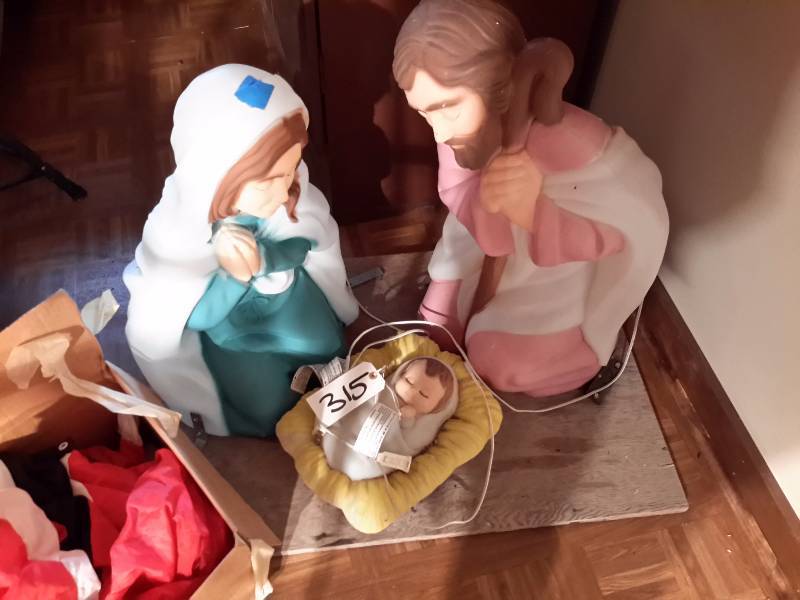 lot 315 image: Lighted, Blow Mold, Nativity Scene.  Blow Up Santa