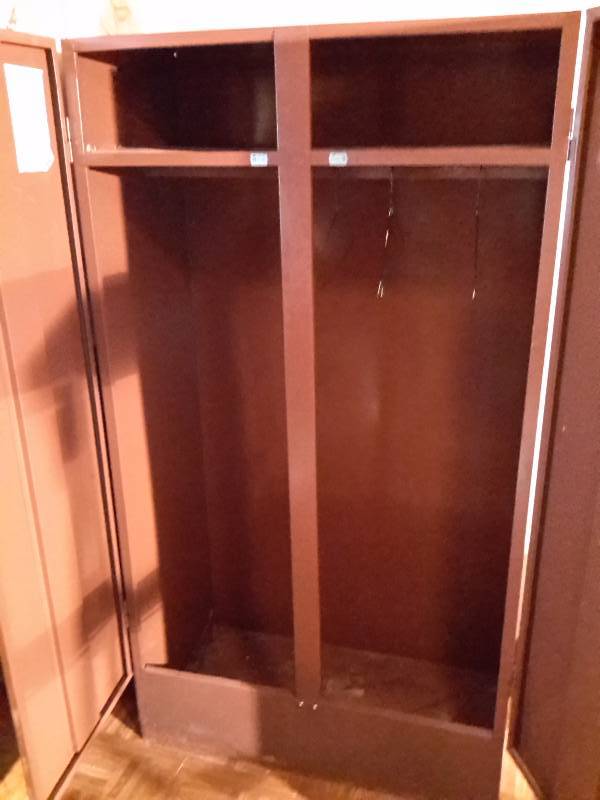 lot 313 image: Large Metal Armoire
