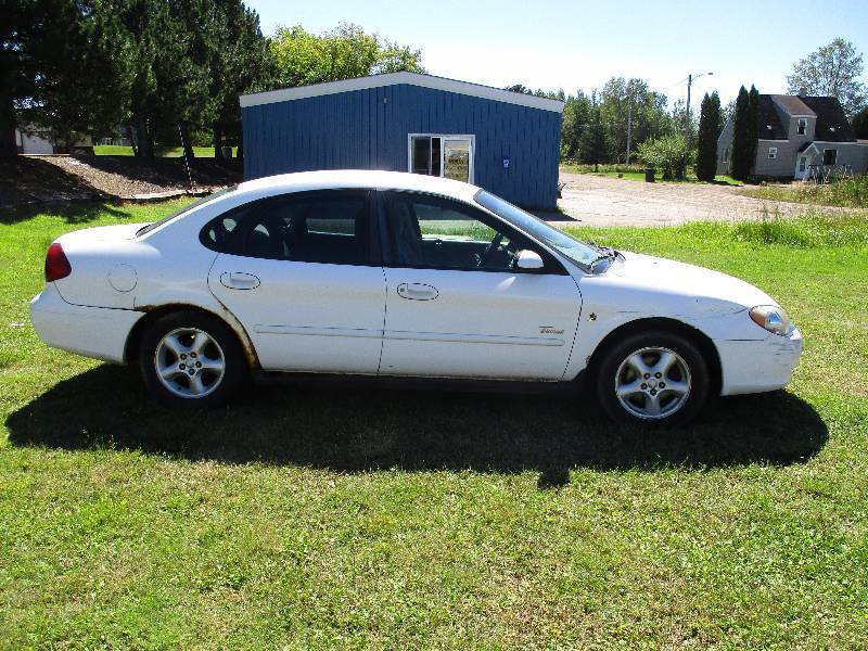 2001 Ford Taurus