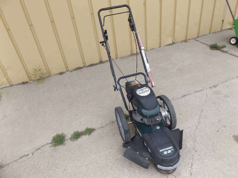 lot 3 image: Craftsman Trimmer