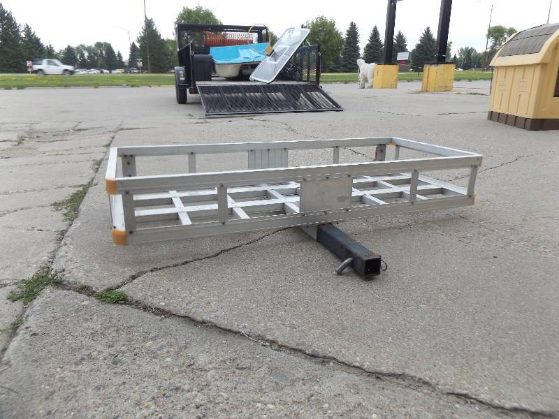 lot 11 image: Hitch Mount Cargo Carrier