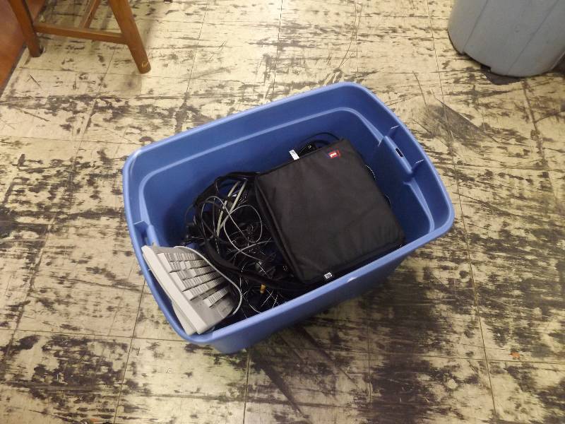 lot 622 image: Tote (no lid) with computer miscellaneous