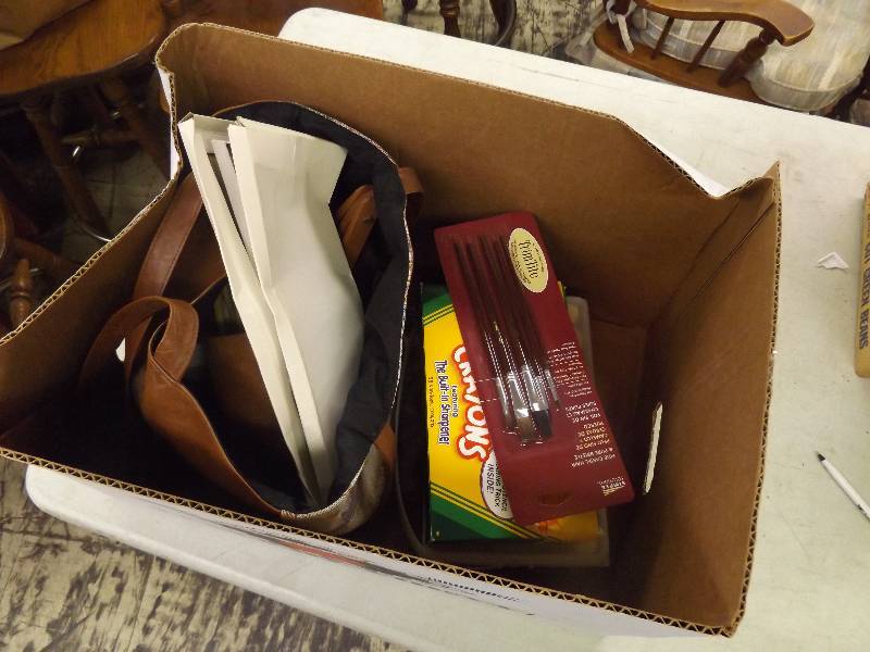 lot 625 image: Box of Misc, paint, brushes, crayons, chalk and picture frames