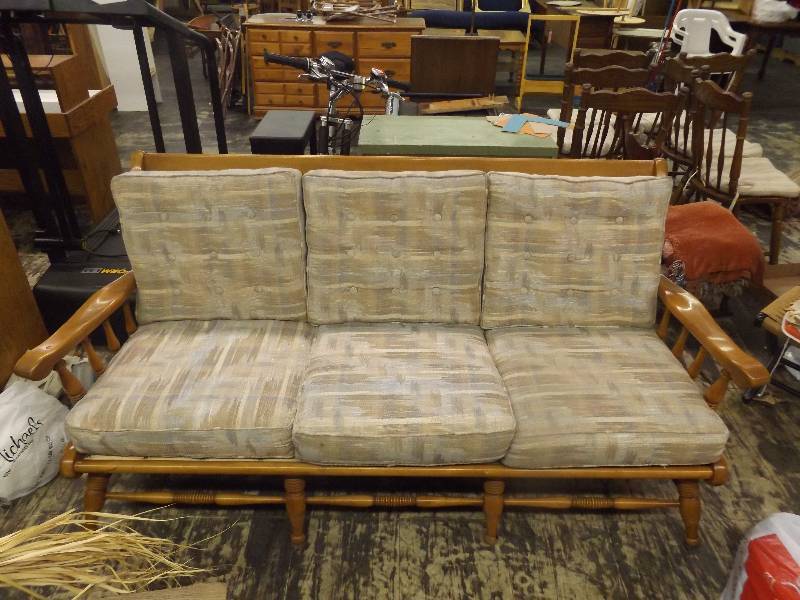 lot 641 image: Wood Frame Couch and blanket