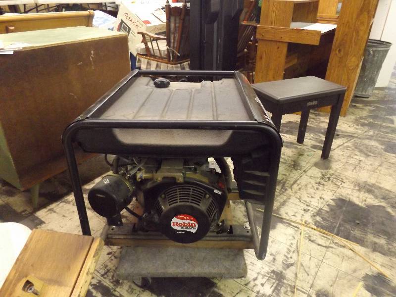 lot 655 image: Homelite LRX 5600 High Performance Generator