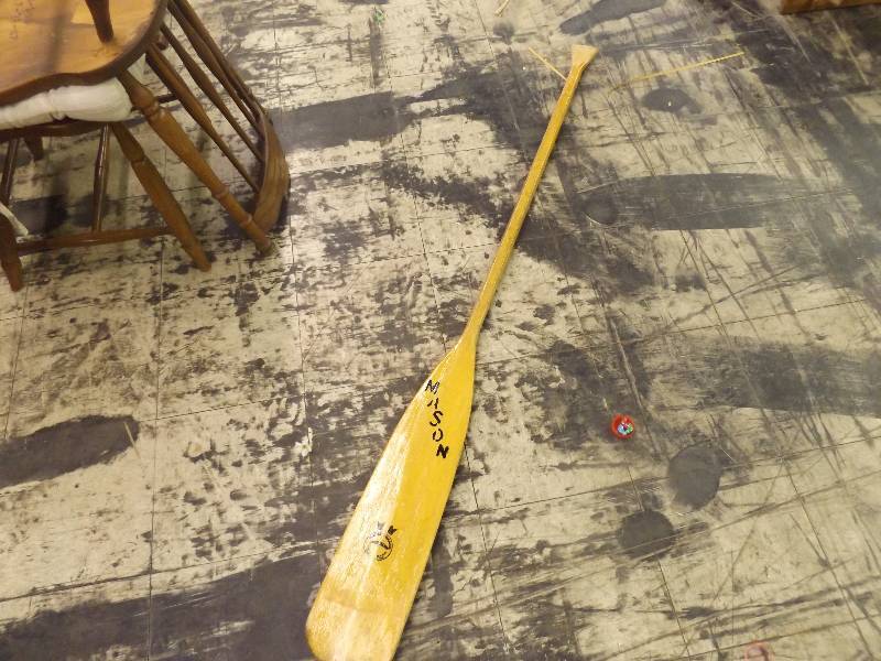 lot 666 image: Boat or Canoe Paddle