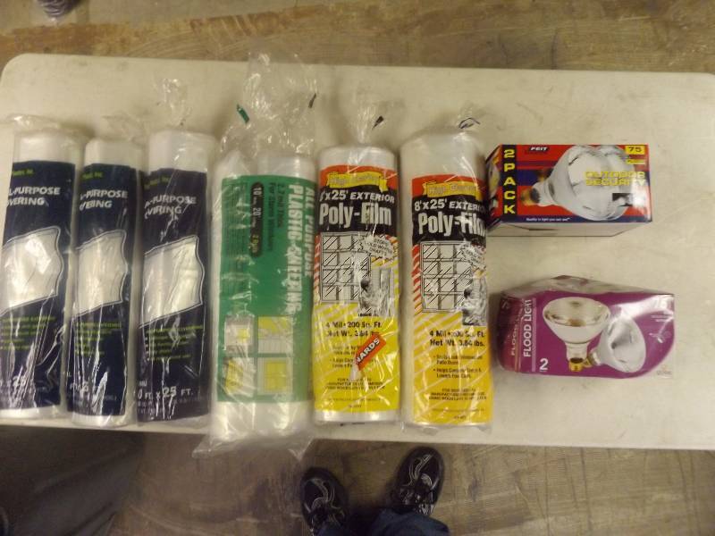 lot 725 image: Rolls of plastic and flood lights