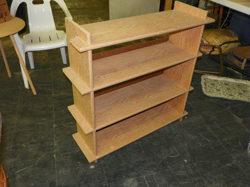 lot 755 image: Book Shelf