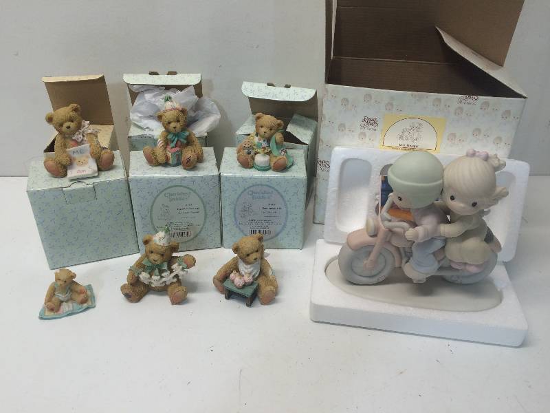 Precious MomentsCherished Teddies