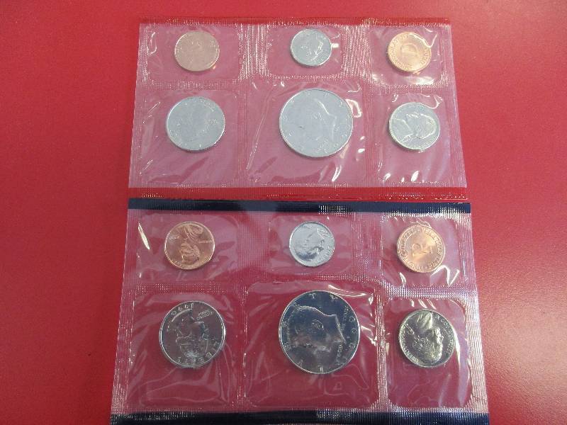 1990 US Mint Uncirculated P & D Set