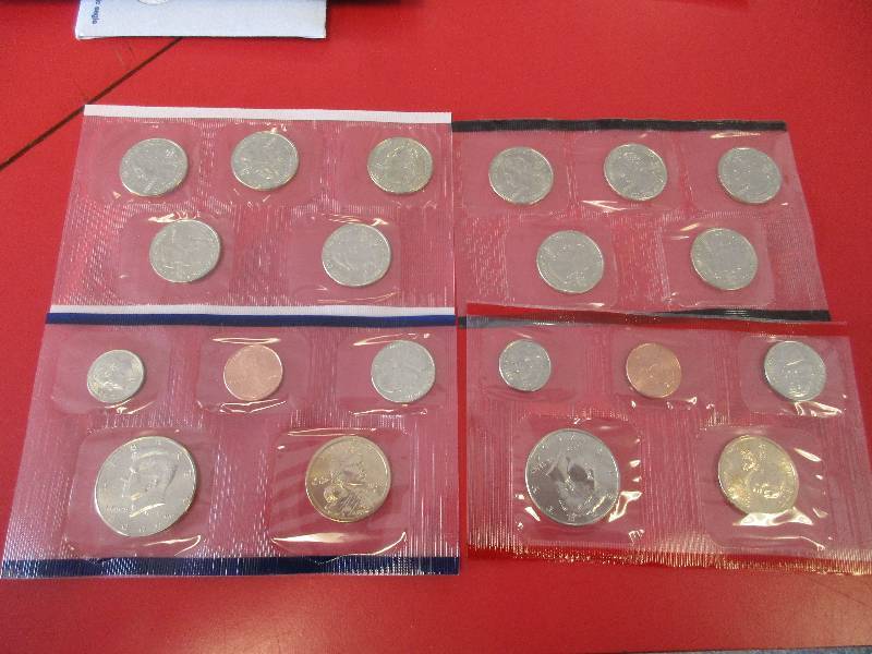 2000 US Mint Uncirculated P & D Set
