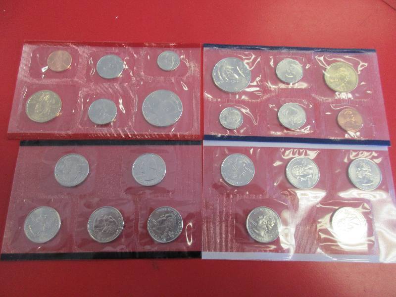 2005 US Mint Uncirculated P & D Set