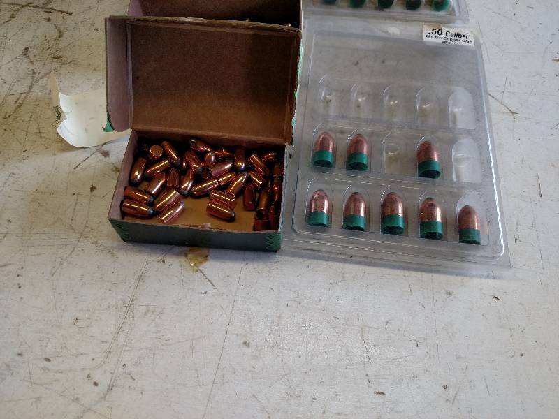 lot 132 image: Asstd Reloading Bullets...