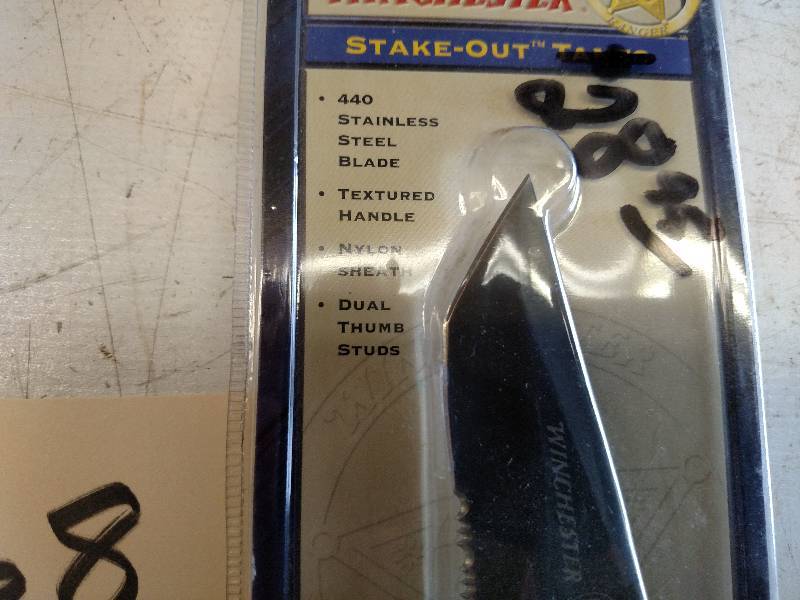 lot 168 image: Winchester Stake-Out Tanto Lock Bla...