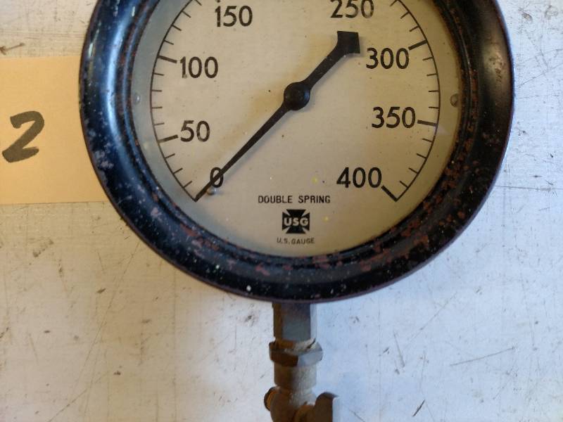 lot 262 image: Vintage US Gauge 400 PSI Gauge...
