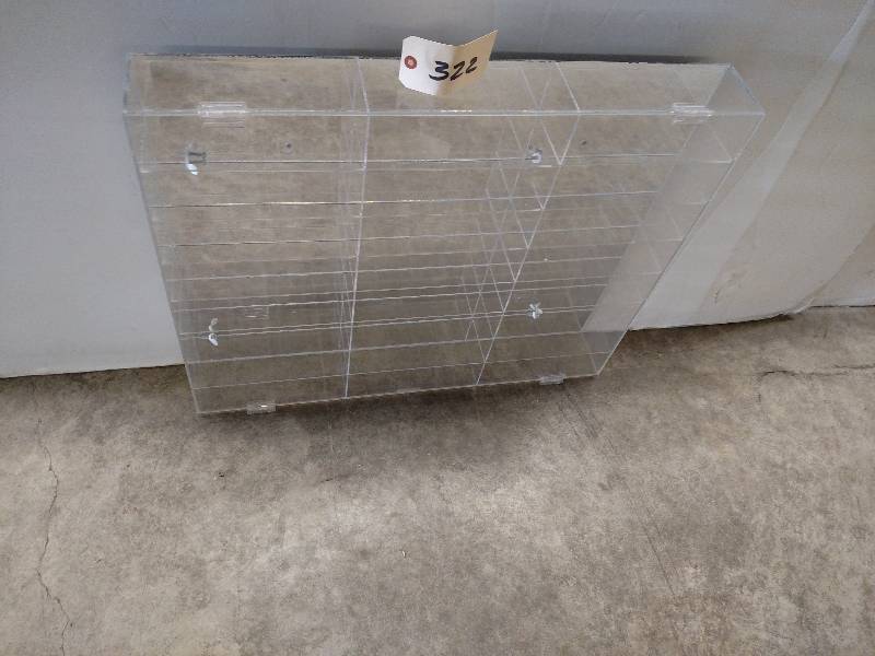 lot 322 image: Die Cast 124 Display Case, 29 x 24...