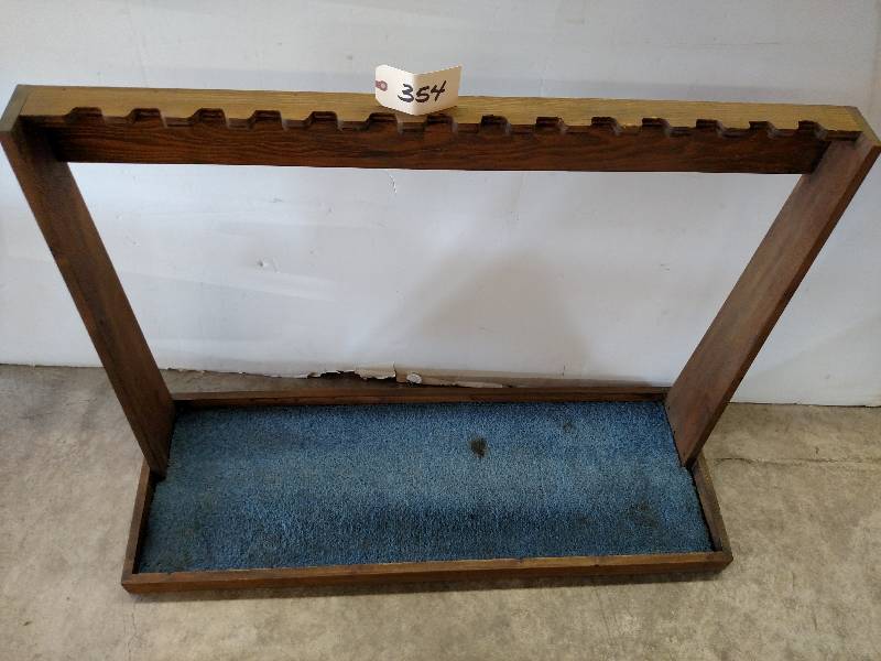 lot 354 image: Gun Rack 34 12 x 16 12 x 34...