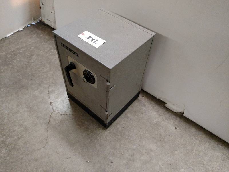 lot 383 image: Meilink Combination Safe (with Comb...
